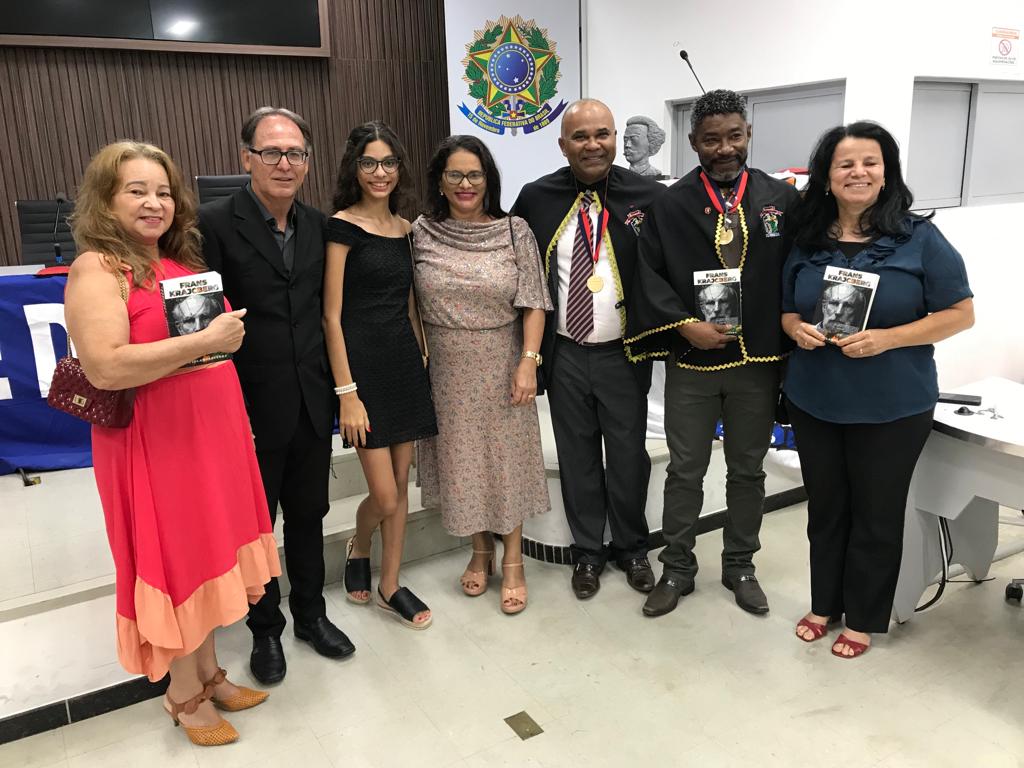 Capixaba Hoje Pedro Canário Escritora Ana Cristina Santos é eleita