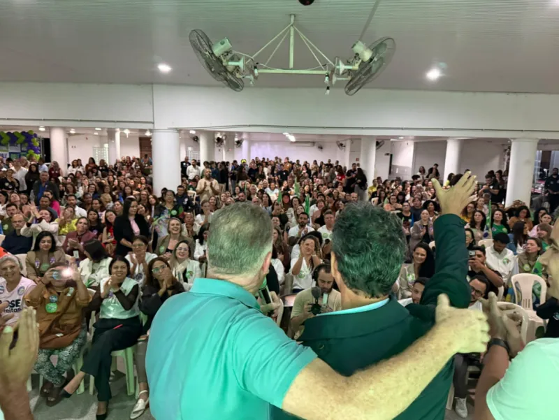 Renato Casagrande cumpre agenda de campanha na Serra ao lado de Ricardo Ferraço