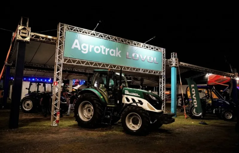 Shows, rodeio e exposição de máquinas movimentam segundo dia da ExpoAgro São Mateus