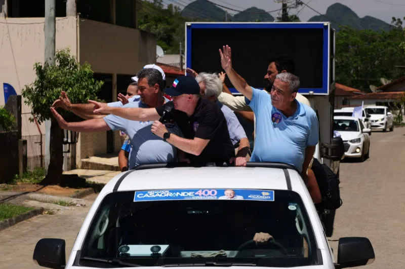 Casagrande (PSB) é recebido por apoiadores em quatro cidades do Norte do Estado e destaca parceria com Ricardo Ferraço