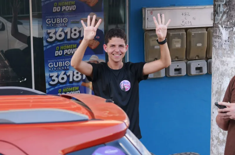 Casagrande (PSB) é recebido por apoiadores em quatro cidades do Norte do Estado e destaca parceria com Ricardo Ferraço