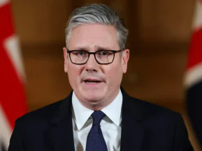 Primeiro-ministro do Reino Unido, Keir Starmer anuncia demissão
