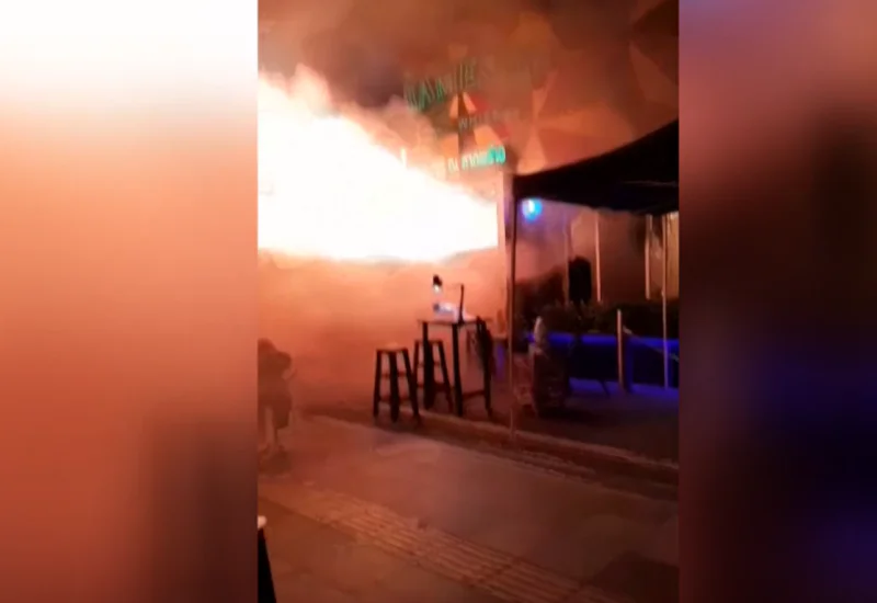 Sobe para 32 o número de mortos no incêndio em um bar na Tailândia