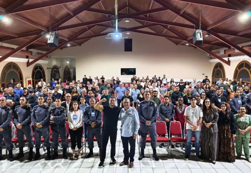 Palestra de Rodrigo Pimentel reúne centenas de pessoas no Sesc de São Mateus