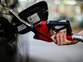 Governo prevê aumento de etanol na gasolina de 30% para até 32%