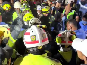 Mulher é resgatada com vida na Colômbia após 36 horas sob escombros