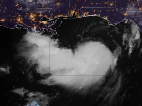 Tempestade tropical “Bertha” chega nos EUA com ventos acima de 90km/h