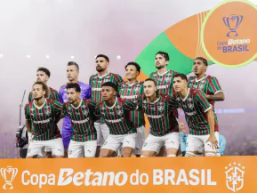 Torcida do Fluminense aponta culpado por queda para o Vasco: ‘Parabéns’