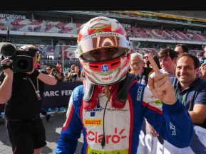 Piloto brasileiro testa Ferrari e mira vaga na Fórmula 1 em 2027