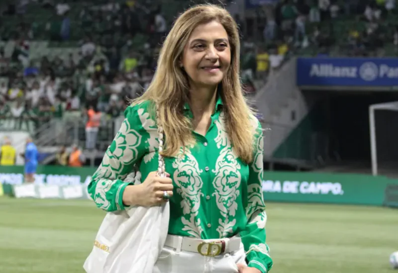 Leila desconversa sobre Danilo, e Palmeiras prepara próximos passos no mercado