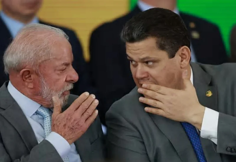 Após afastamento, Lula e Alcolumbre se reúnem em encontro mediado pelo STF