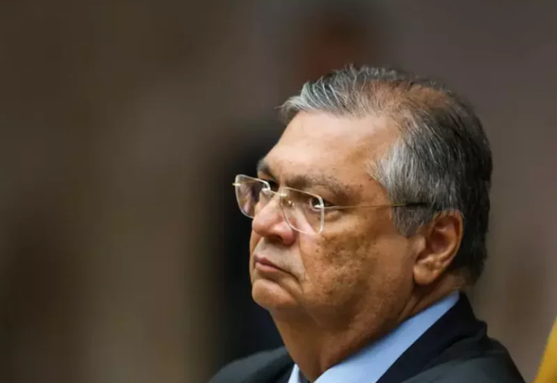 Dino determina que presidentes de partidos no Congresso prestem esclarecimentos sobre emendas em 10 dias dias  https