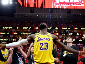 LeBron James escolhe o 76ers para buscar último título da carreira