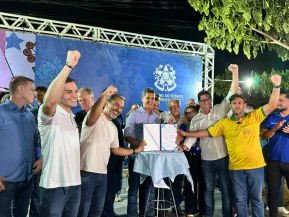 Linhares recebe anúncios de obras e investimentos durante agenda do Governo do Estado