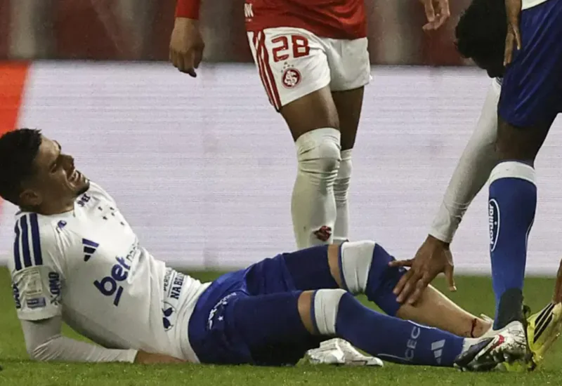 Cruzeiro confirma lesão de Gabriel Pec; atacante passará por cirurgia