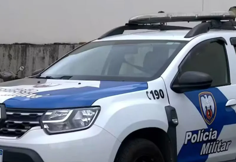 Adolescente de 15 anos é baleada no peito durante suspeita de ‘roleta-russa’ em casa no ES; dois jovens são presos