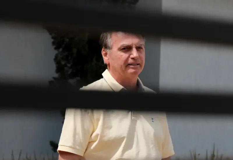 Moraes concede prisão domiciliar a Jair Bolsonaro por 90 dias