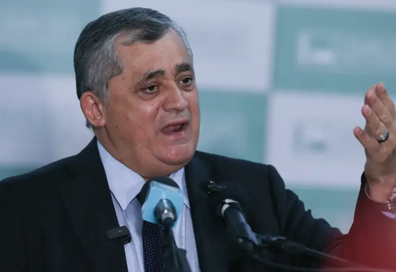 Novo ministro de Relações Institucionais toma posse nesta terça (14)