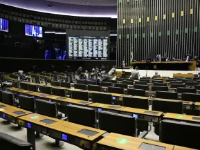 Câmara discute PEC da Segurança e Senado ouve CPI do INSS