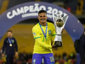 Kaiki na seleção – Lateral do Cruzeiro entra no lugar de Alex Sandro, lesionado