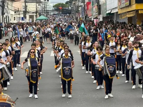 7 de Setembro em São Mateus reúne mais de 90 escolas e se destaca entre os maiores desfiles do ES