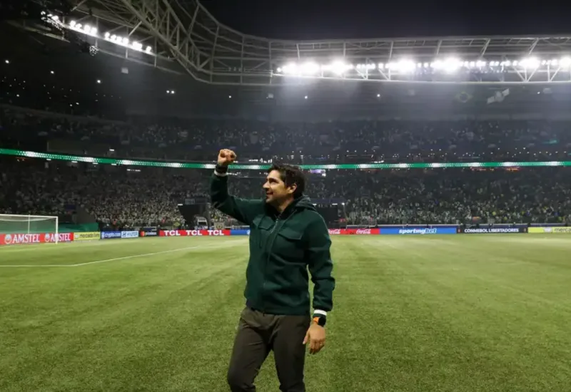 Abel recebe sondagem do Sporting, e Palmeiras se apoia em contrato