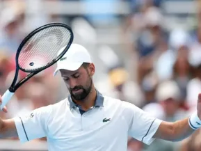 Aos prantos, Djokovic é eliminado em estreia do US Open 2026