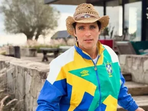 Bruno Gagliasso admite erro após polêmica no McDonald's e fala em volta às novelas