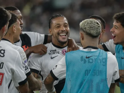 Capixaba David garante vitória do Vasco sobre o Botafogo no retorno do Brasileirão