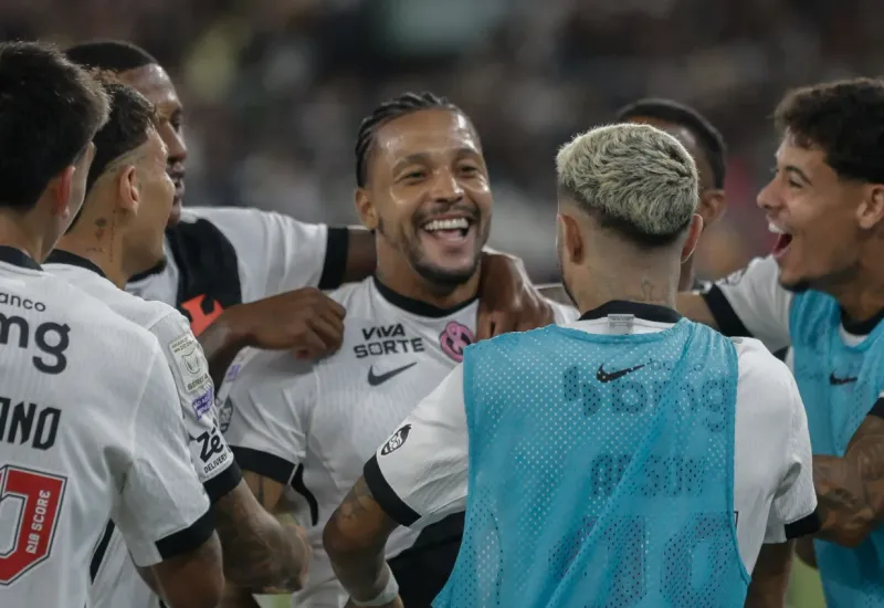 Capixaba David garante vitória do Vasco sobre o Botafogo no retorno do Brasileirão