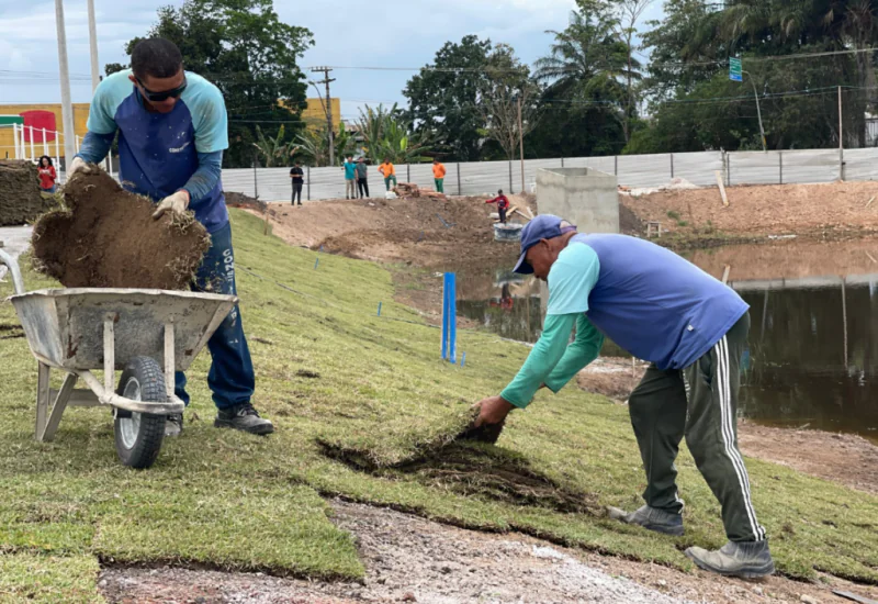 Novo Balneário de Pinheiros ganha áreas verdes e estrutura de lazer em fase final