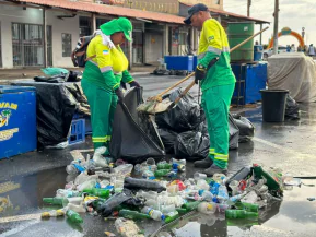 Limpeza urbana em Guriri recolhe 1.084 toneladas de lixo na temporada