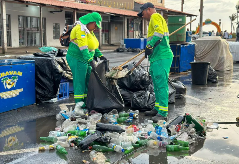 Limpeza urbana em Guriri recolhe 1.084 toneladas de lixo na temporada