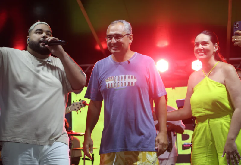 Luau Guriri atrai moradores e visitantes com programação variada em São Mateus