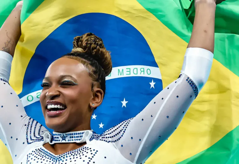 Do Calor ao Gelo: Rebeca Andrade comanda delegação recorde em Milão-Cortina 2026