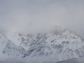 Tempestade provoca avalanche e deixa dez desaparecidos na Califórnia