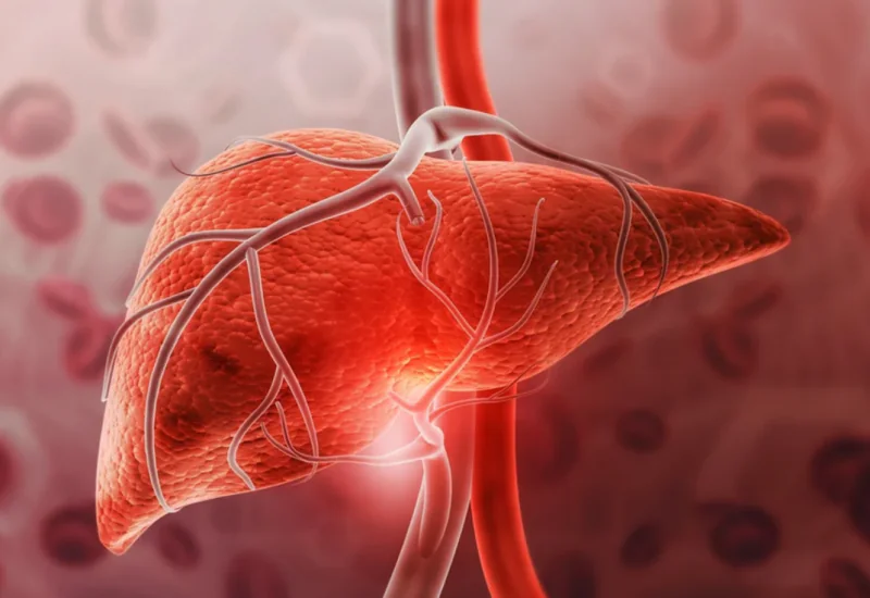 Hepatologista descreve alertas físicos de comprometimento do fígado