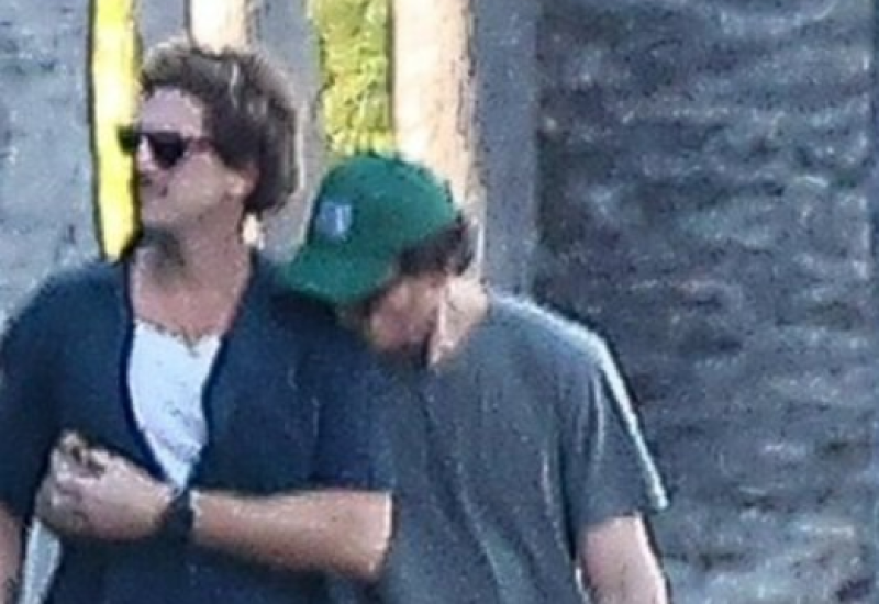 Registros em Nova York alimentam especulações de romance entre Pedro Pascal e Rafael Olarra