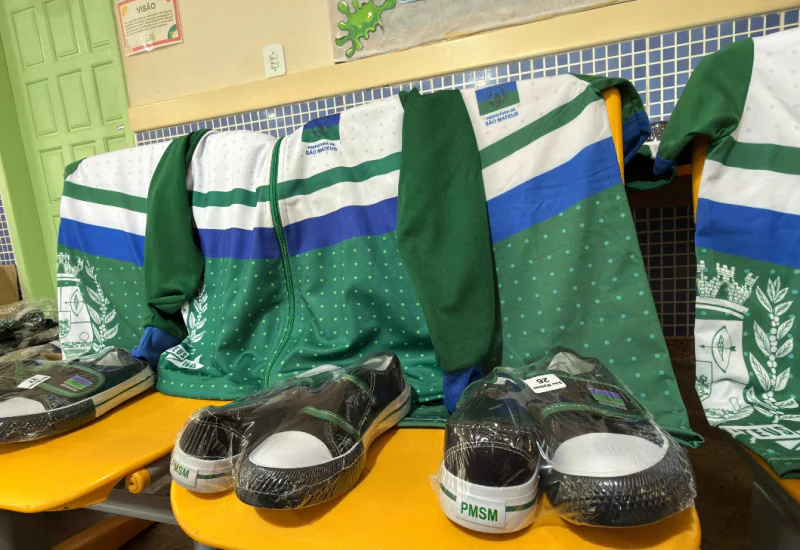 São Mateus: Entrega de materiais escolares avança e uniformes começam a chegar nesta sexta (27)