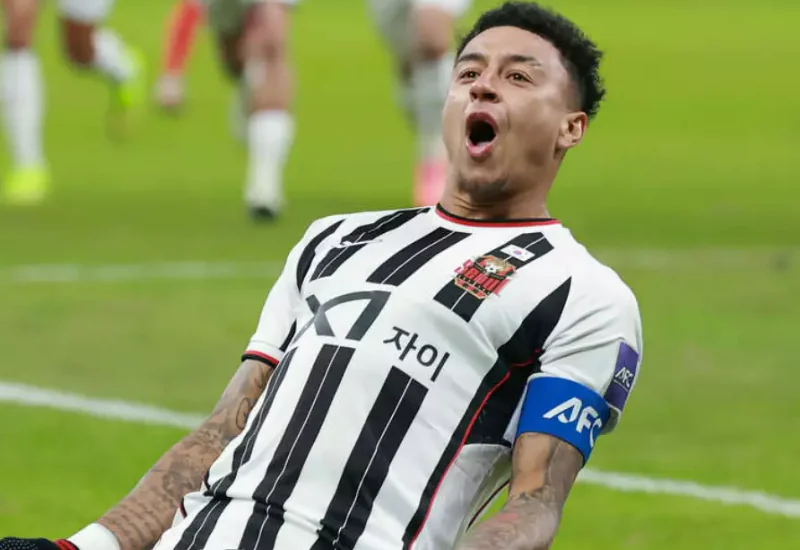 Corinthians acerta com Jesse Lingard e aguarda exames para anúncio oficial