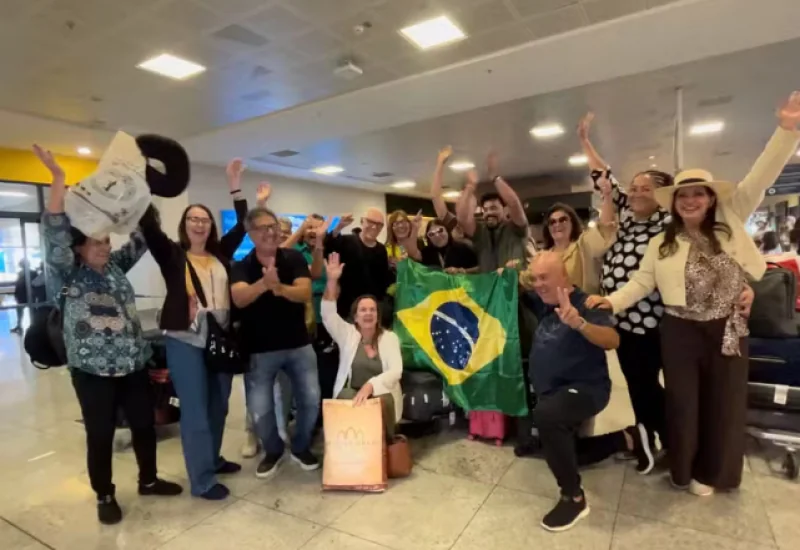 Retorno de capixabas retidos em cruzeiro no Oriente Médio é marcado por alívio em Vitória