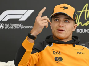 Mesmo com vitória da Mercedes, Norris aponta Ferrari como referência na F1