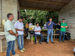 Dia de campo leva orientação técnica sobre pimenta-do-reino a produtores em São Mateus