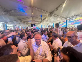Reconhecimento e homenagens marcam encerramento do governo Casagrande