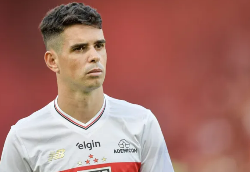 Oscar anuncia aposentadoria do futebol aos 34 anos
