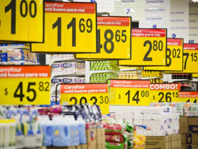 Inflação no Brasil acelera a 0,88% em março e supera previsões