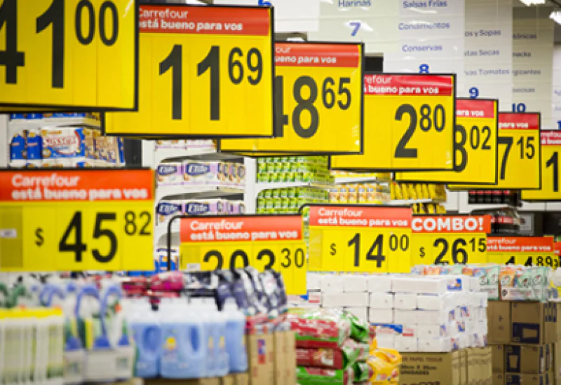 Inflação no Brasil acelera a 0,88% em março e supera previsões