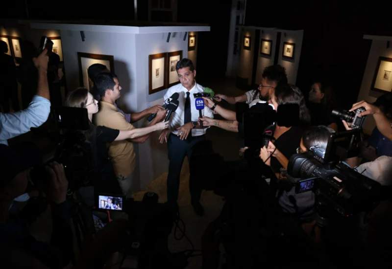 Ricardo Ferraço prorroga exposição de Rembrandt no Palácio Anchieta