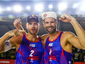Inspirados por Emanuel e Ricardo, conheça os ‘vikings do vôlei de praia’