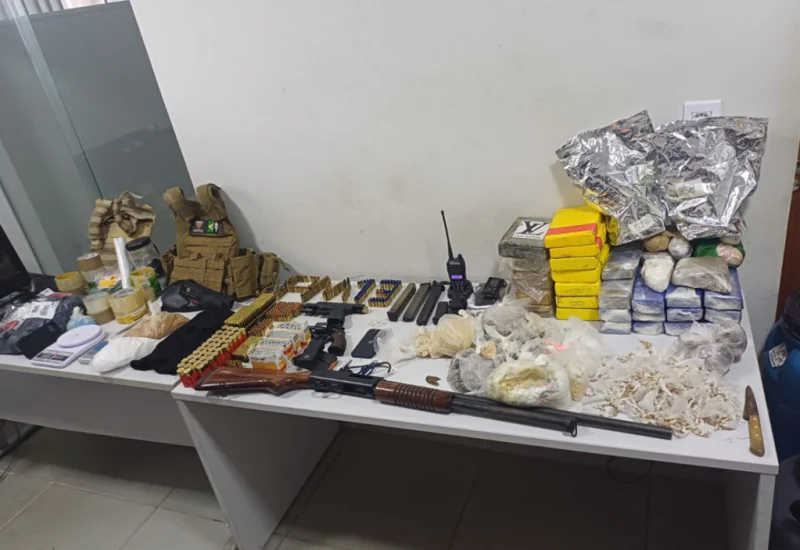 Polícia Militar realiza grande apreensão de armas, munições e drogas na zona rural de São Mateus